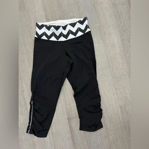 Lululemon leggings. Black. Cropped. Size 4. Good condition.